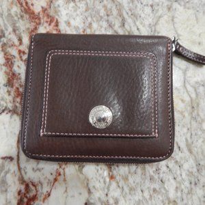 COACH ZIPPERED WALLET, LEATHER PEBBLE FINISH